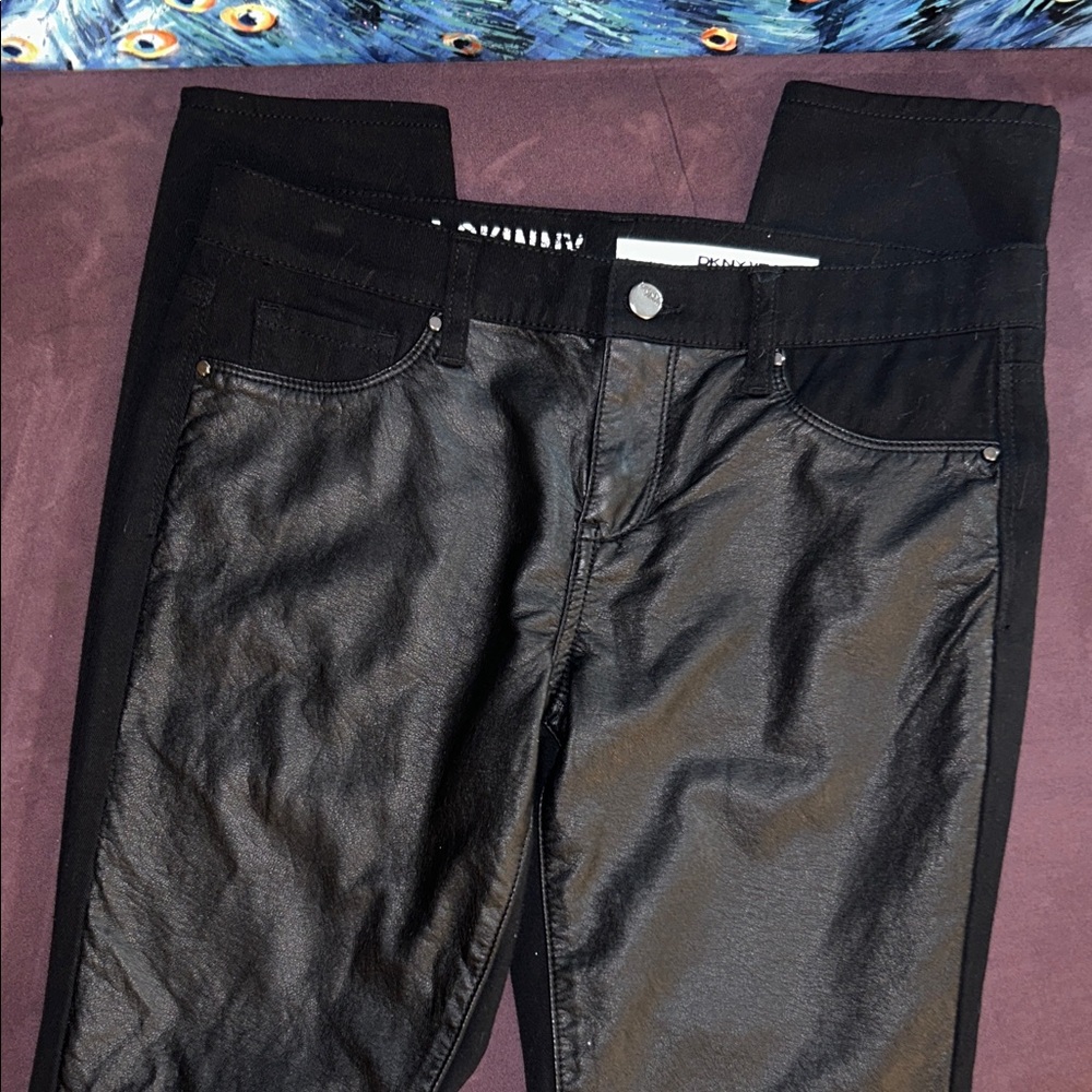 DKNY Size 04 Avenue B Ultra Skinny Jeans